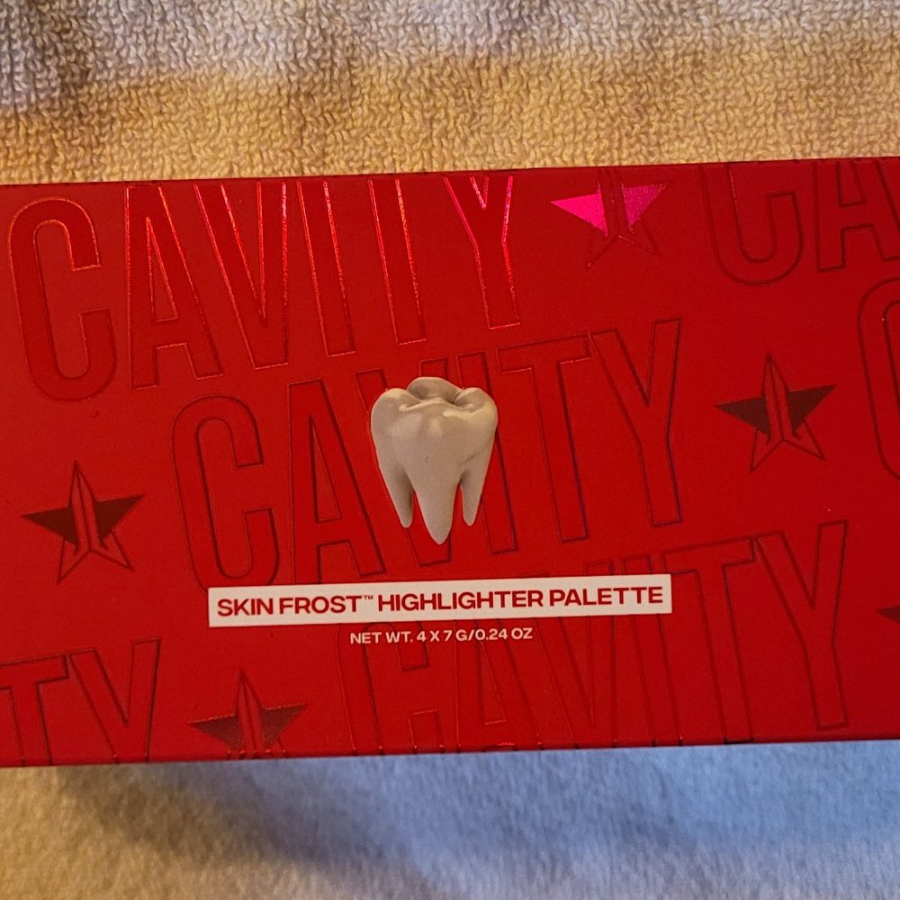 Jeffree Star Cavity Skin Frost Highlighter Palette